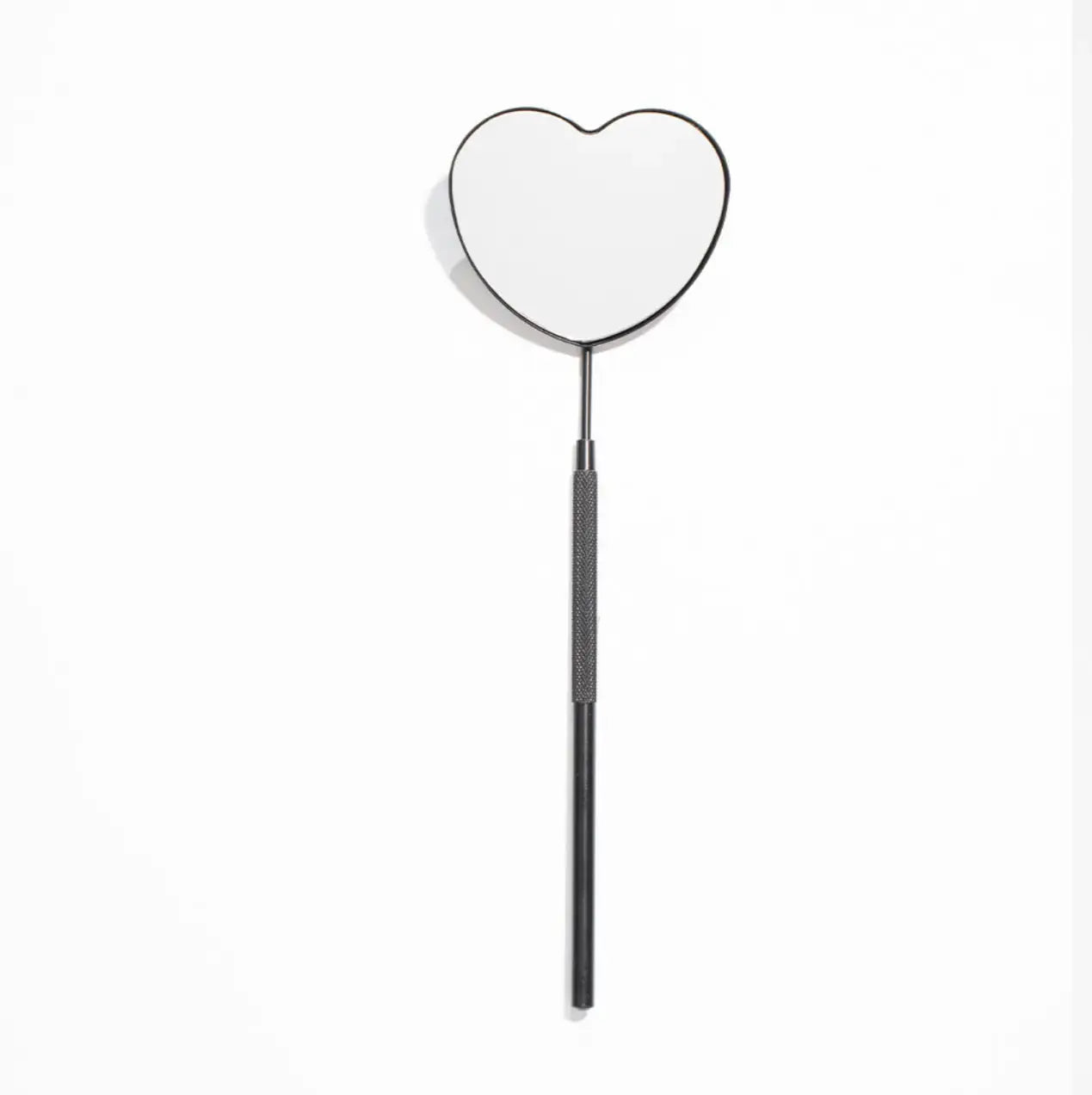 Mirror for heart-shaped lashes seerbeauty