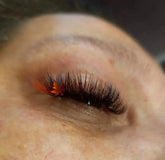 Mixed-colored Volume Eyelash Extensions (fluorescence) Redberry
