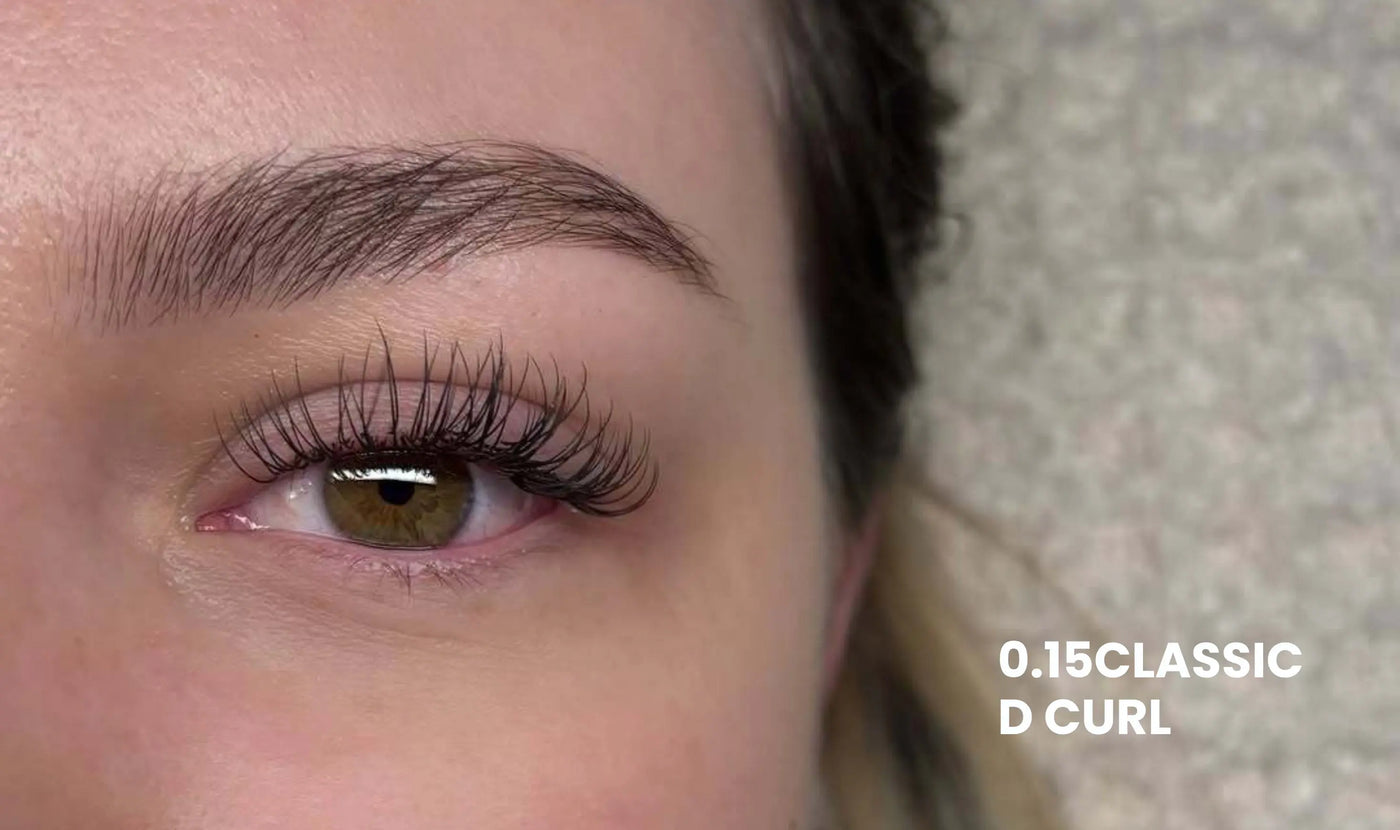 Classic Lash Extensions vs Volume Lashes – What’s the Difference?