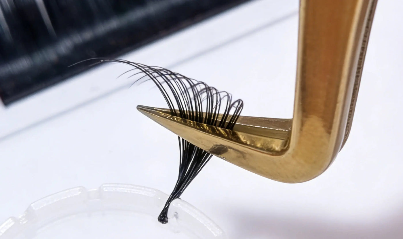 Custom Eyelash Extensions Supplier UK: How to Choose the Right Manufacturer