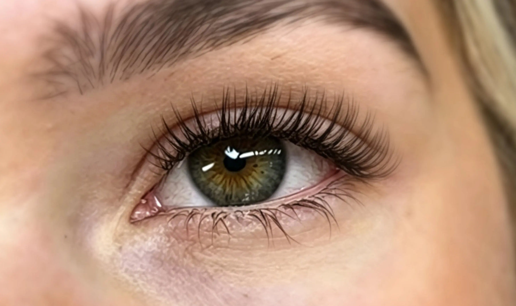 How to Create Wet Lash Spikes (Without Clumps)